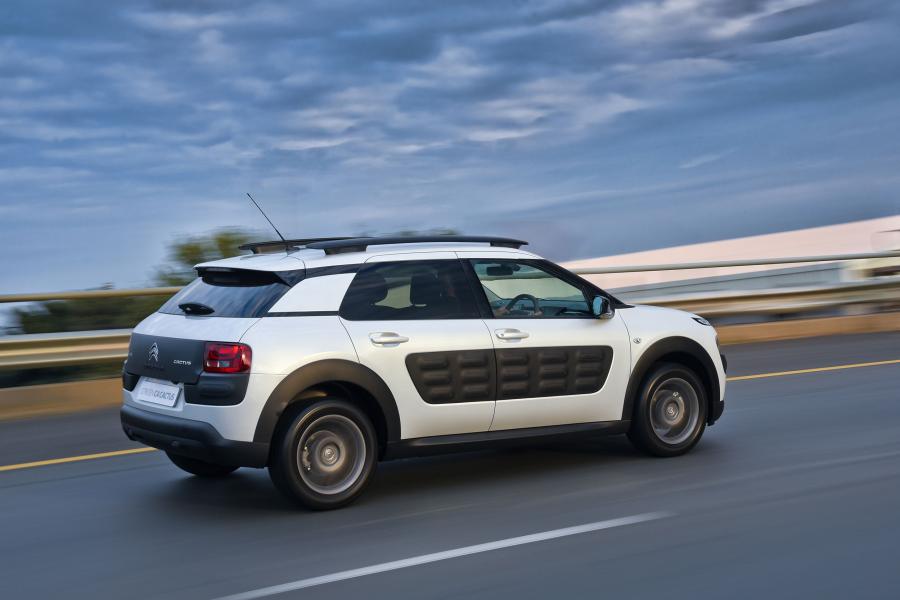 Citroen C4 Cactus 2015 года  (ZA) (фото 15 из 19)